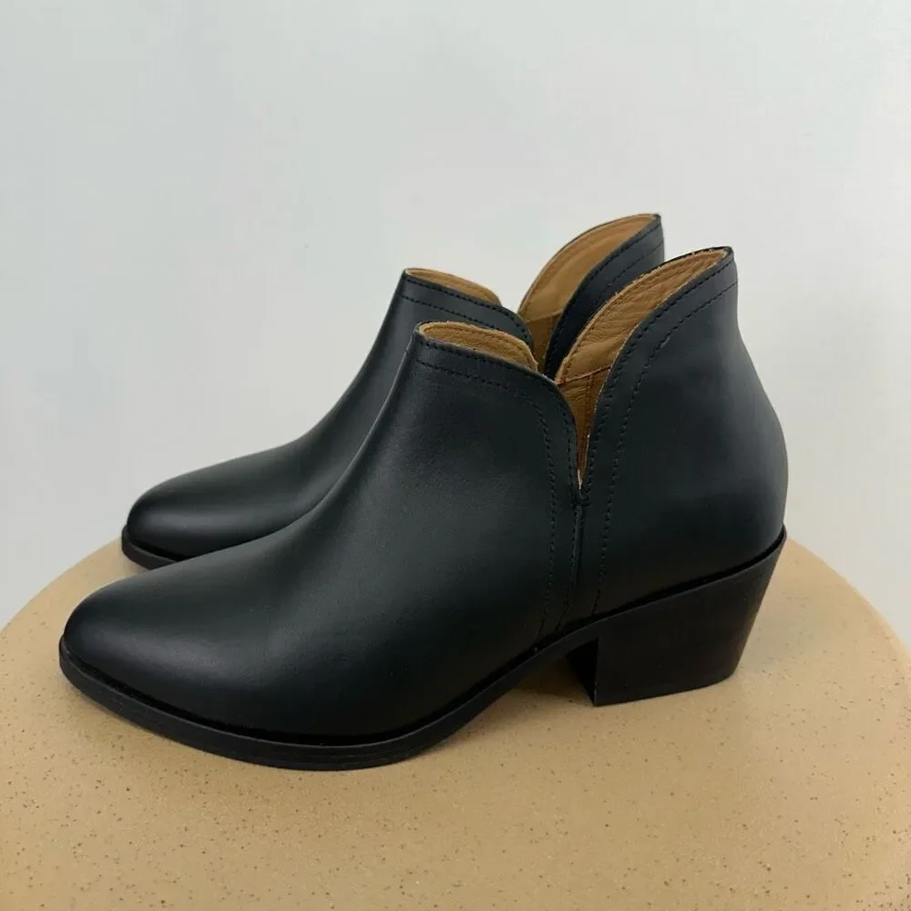 Nisolo Mia Everyday Ankle Black on Black Water Resistant Leather Stacked Heel Bo